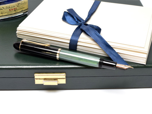 NOS New Old Stock Never Used Pelikan 140 Tortoise Green Striped with Interlocking Cap Ring & 14K Gold Flexible F Nib Piston Fountain Pen