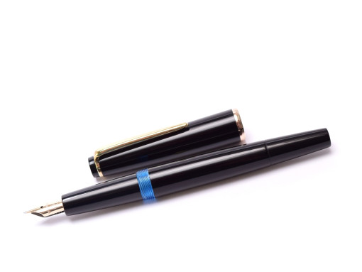 MONTBLANC No. 32 With Exposed D Size 14K Super Thick Nib (DF) Dokumentieren Fountain Pen