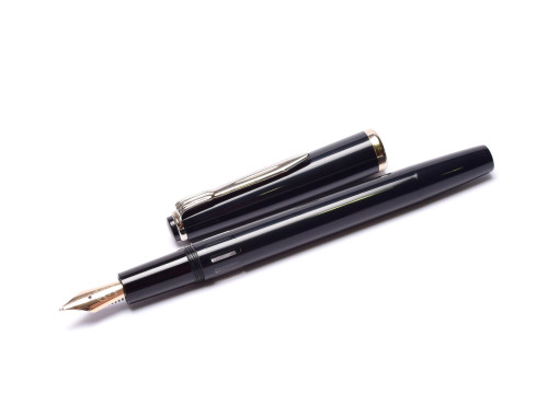 Vintage 1960s Reform 4328 Round Anthracite 14K Gold Flexible F to BB Nib Piston Fountain Pen
