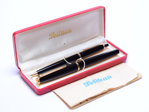 1960s Stunning Pelikan 30/M30 & DK30 Black Resin 14K EF Nib Fountain & Pencil Pen Set in Box