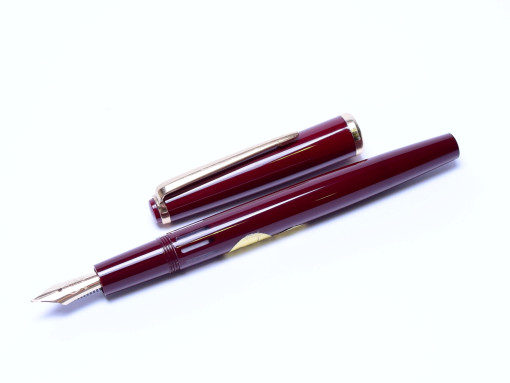 Reform Germany 4328 Burgundy Bordeaux Maroon Red Piston Fountain Pen Reform Germany 4328 Burgundy Bordeaux Maroon Red Piston Fountain Pen