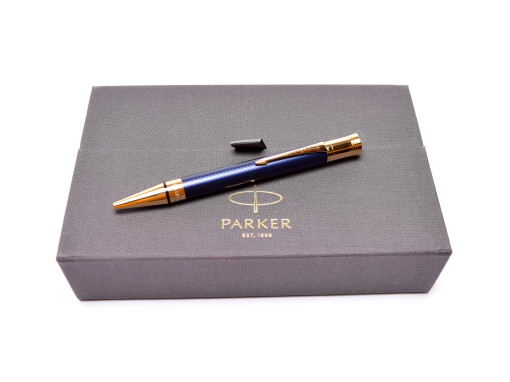 NOS New Parker Duofold Prestige GT Royal Blue Lacquer Chevron Pattern & 23K Gold Plate Twist Mechanism Ballpoint Pen in Box
