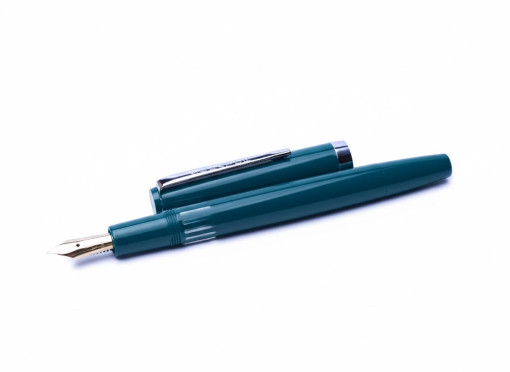 1960s SENATOR Germany Model 0140 Blue/Green TEAL with Super Flexible 14K F Fine Gold Nib Piston Fountain Pen