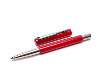 The Original 1992/93 IA - IIIL NOS PARKER Vector Made in France Classic Burgundy Maroon Red & Matte Steel Rollerball Pen in Box with Refill