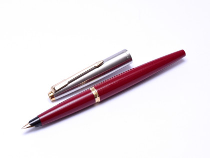 1960s Made in England PARKER 45 Burgundy Red & Stainless Steel F Fine 14K Gold 585 Nib Fountain Pen