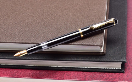 M150/481 1980s West W. Germany Classic Pelikan M150 Black Resin EF Extra Fine Flexible Nib Piston Fountain Pen + Ink Bottle in Box 