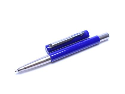 The Original 1984 NOS PARKER Vector Made in UK Classic Purple Blue & Matte Steel Rollerball Pen in Box