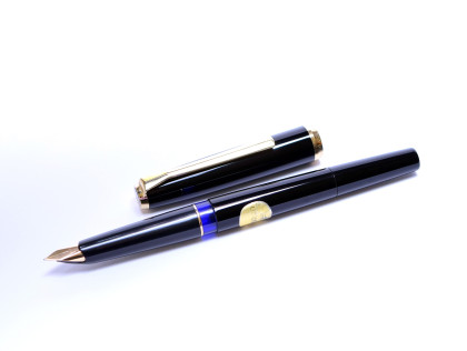 Vintage Pelikan 30 (M30) Rolled Gold Fountain Pen