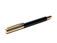 DIPLOMAT Germany 18K 750 Gold Nib Black Metallic Lacquer Fountain Pen