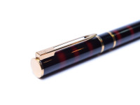 waterman laureat red shadowed marble fountain pen
