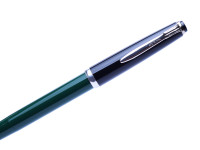 REFORM 4383 ROUND GREEN & BLACK 14K GOLD FULLY FLEXIBLE F to BB NIB FOUNTAIN PEN