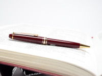 Vintage Montblanc Meisterstuck Masterpiece 164 Burgundy/Maroon Red & Gold Twist Ballpoint Pen