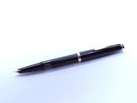 1960's Reform 4388 Triangular Black Flexible Hooded Gold Nib Fountain Pen