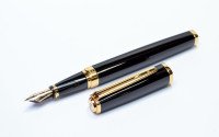 Gentleman's Pen Waterman "Ideal Black" Exception GT Black Lacquer & Gold Square Body Fountain Pen w/ 18K M Nib In Box