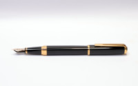 Gentleman's Pen Waterman "Ideal Black" Exception GT Black Lacquer & Gold Square Body Fountain Pen w/ 18K M Nib In Box