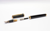 Gentleman's Pen Waterman "Ideal Black" Exception GT Black Lacquer & Gold Square Body Fountain Pen w/ 18K M Nib In Box