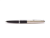 1960s PARKER 45 Standard Black & Stainless Steel Cap F Fine Nib Fountain Pen Made in England