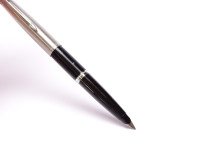 1960s PARKER 45 Standard Black & Stainless Steel Cap F Fine Nib Fountain Pen Made in England