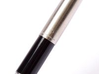 1960s PARKER 45 Standard Black & Stainless Steel Cap F Fine Nib Fountain Pen Made in England