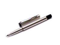 Original NOS PARKER Vector Made in USA Classic Matte Stainless Steel Rollerball Pen
