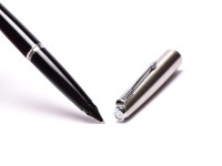 1960s PARKER 45 Standard Black & Stainless Steel Cap F Fine Nib Fountain Pen Made in England