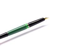 Rare Vintage Mint 1970s Pelikan 120 Type III Series 3 Black & Green Resin EF Nib Piston Fountain Pen - Germany