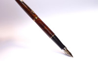 Stunning Rare 1980s PARKER 75 Laque / Lacquer Woodgrain 14K Gold M Nib Made in France Fountain Pen In Box with Converter