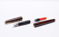 Stunning Rare 1980s PARKER 75 Laque / Lacquer Woodgrain 14K Gold M Nib Made in France Fountain Pen In Box with Converter