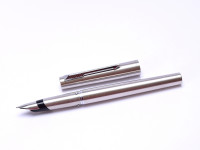 Parker 105 Fligher DeLuxe Stainless Steel Fountain Pen
