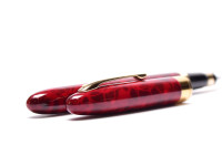 Sheaffer Crest 581 Marble Nova Flame Red Solid 18K Gold 750 Two Tone Triumph Nib Cartridge Fountain Pen