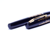 Vintage Kutsuwa Black Lacquer & Gold Plate Aerometric Converter F Fine Nib Fountain Pen