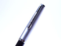 SENATOR Matte Steel & Black Resin Ultra High Qulity Fountain Pen 14K 585 Gold Fine Nib