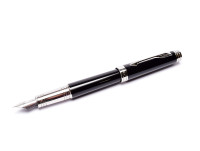 NOS Parker Premier Black Lacquer & Chrome Trim F Fine 18K 750 Gold Nib Fountain Pen in Box 