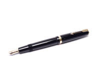 1950s PARKER DUOFOLD Senior Aerometric Made in England 14K Gold F Size Nib Black Celluloid Fountain Pen
