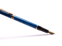 Waterman Laureat Royal Blue Marble Lacquer w/ Gold Trim M Medium Nib Fountain Pen