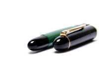 Vintage Mint 1955 Pelikan 120 Type I Black & Green M Medium Gold Plated Nib Piston Fountain Pen