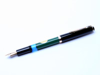 Rare 1980s Reform No.1745 Black & Green with Fully Flexible F to BB 14K 585 Gold Nib Fountain Pen