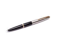 Vintage 1960s Parker 45 Student Black Body Steel X EF/XF Nib Fountain Pen Made in France
