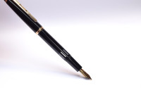 NOS 1980s West W. Germany Mint Rotring Renaissance 2nd Series Black Resin Piston Fountain w/ M Medium GP Nib