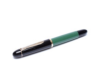 Vintage Mint 1955 Pelikan 120 Type I Black & Green Semi-Flex F Fine Steel Nib Piston Fountain Pen