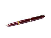 Rare Mint Large 1960s MONTBLANC No.14 Masterpiece Meisterstuck Burgundy Maroon Red Resin 14K Gold EF Flexible Nib Fountain Pen