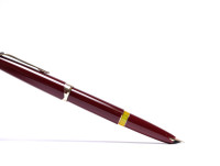 Rare Mint Large 1960s MONTBLANC No.14 Masterpiece Meisterstuck Burgundy Maroon Red Resin 14K Gold EF Flexible Nib Fountain Pen