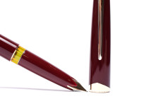 Rare Mint Large 1960s MONTBLANC No.14 Masterpiece Meisterstuck Burgundy Maroon Red Resin 14K Gold EF Flexible Nib Fountain Pen