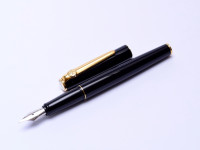 Vintage Made in West Germany Large DIPLOMAT Gold & Black Lacquer Finish Flexible Steel F Nib Fountain Pen