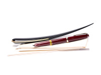 Rare Mint Large 1960s MONTBLANC No.14 Masterpiece Meisterstuck Burgundy Maroon Red Resin 14K Gold EF Flexible Nib Fountain Pen