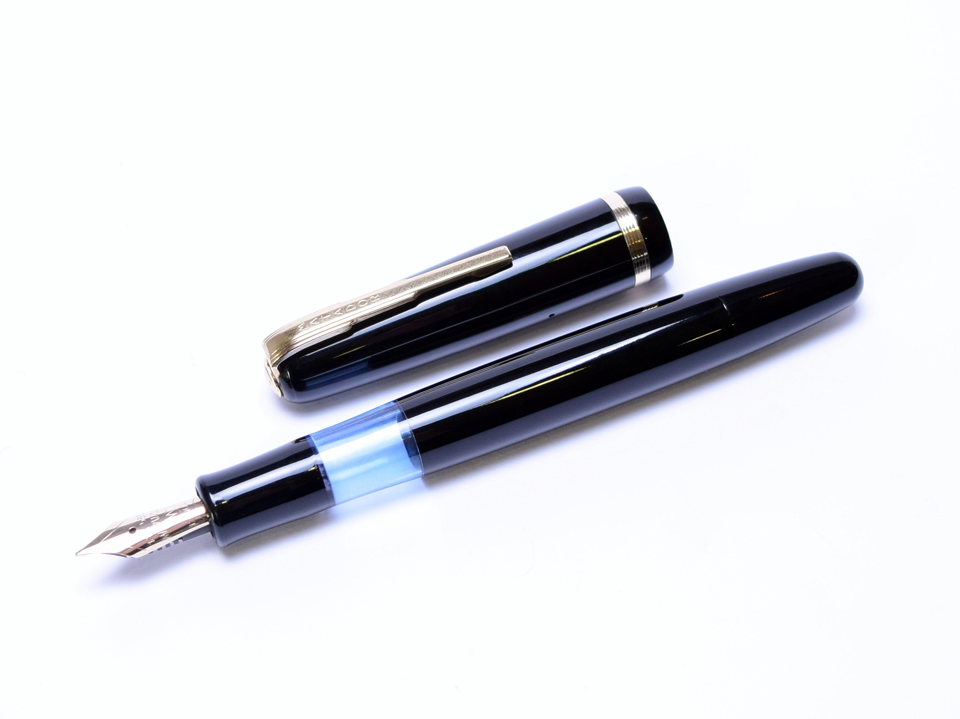 Unique 1950s Matador 120 Click with 14K Flexible EF Nib Made In