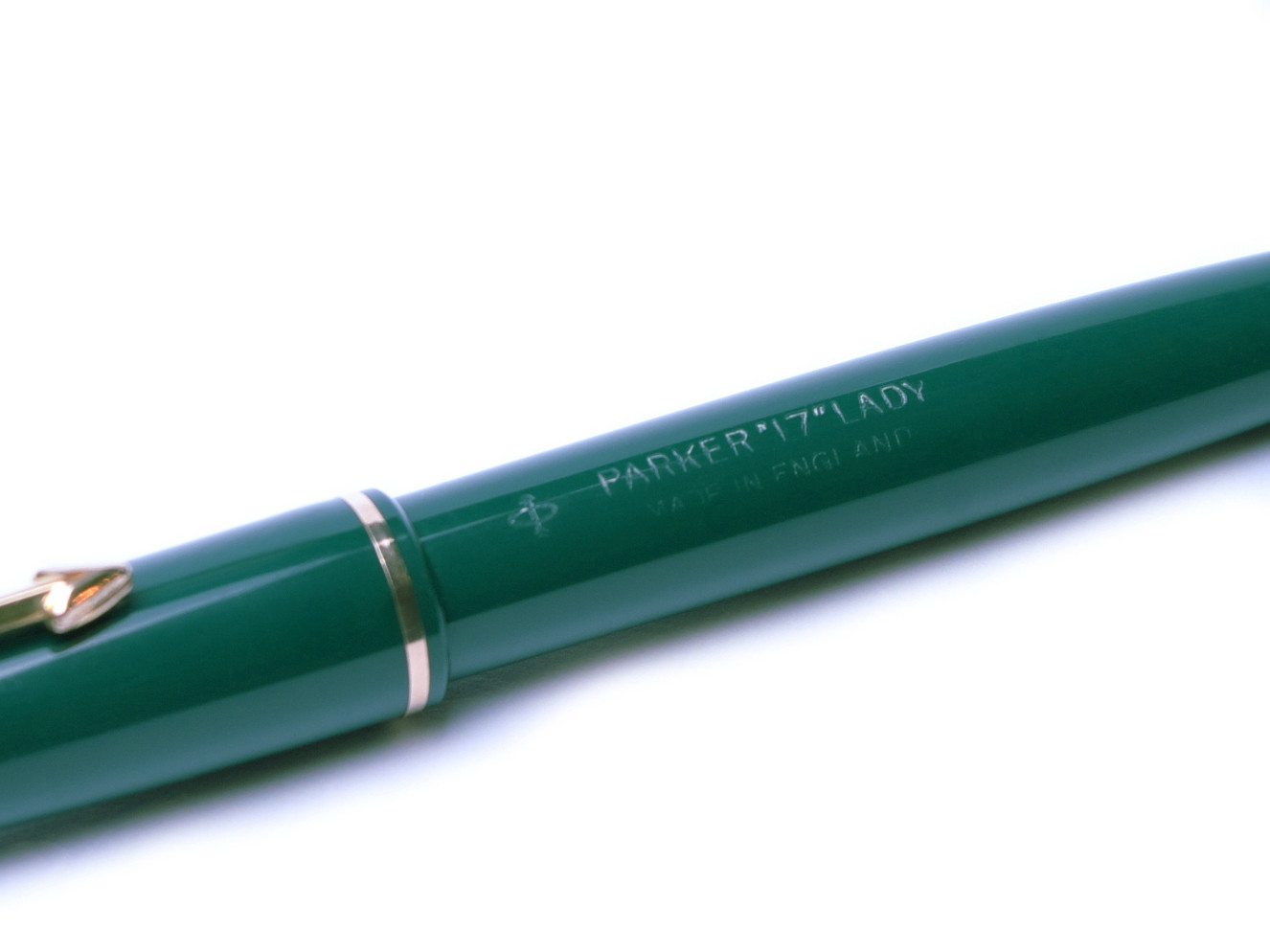 1960's Parker 17 Lady Dark Green 14K Solid Gold F Fine Flexible