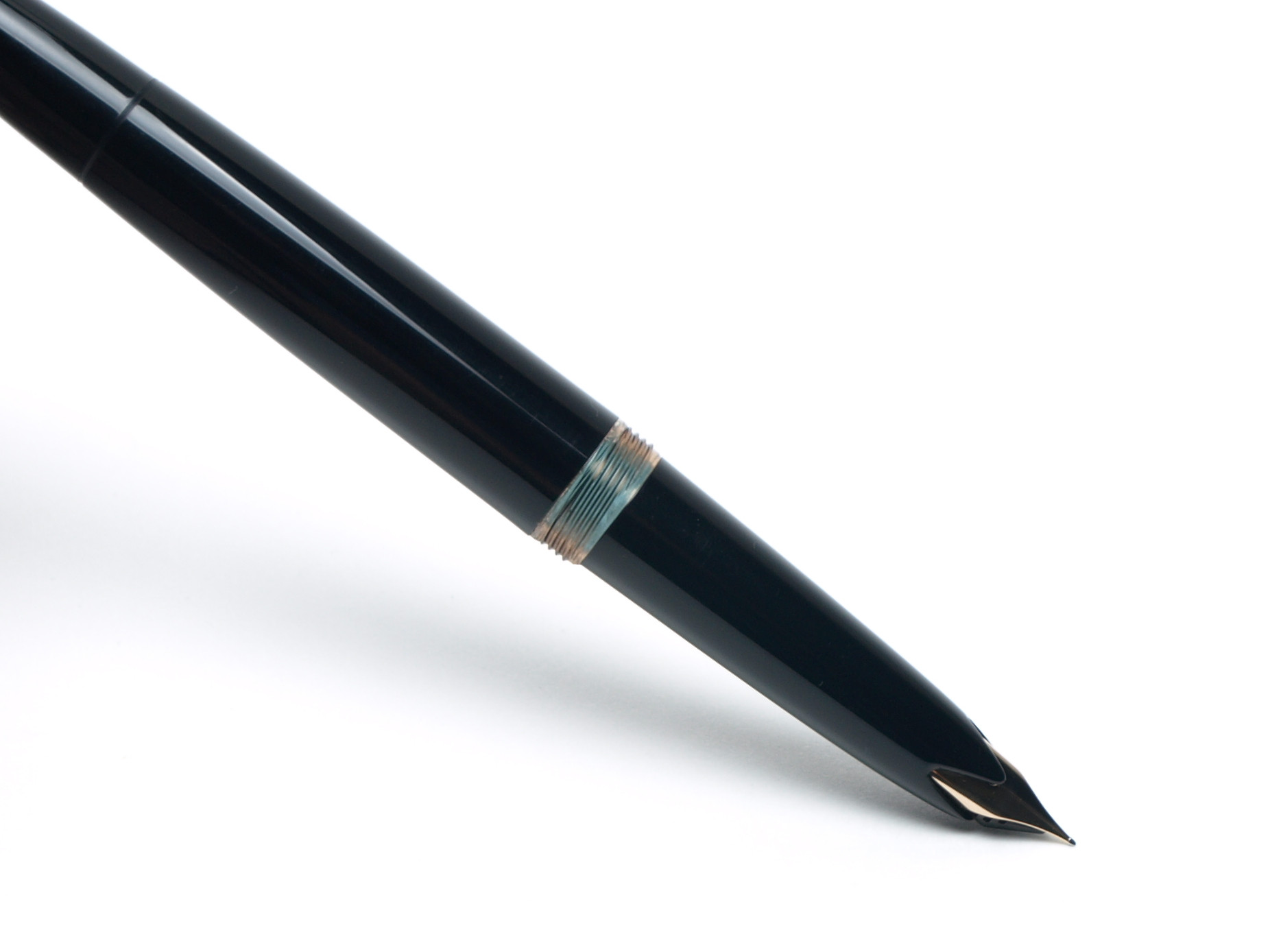 Stunning 1960's MONTBLANC #32 Precious Black Resin EF 14K Gold