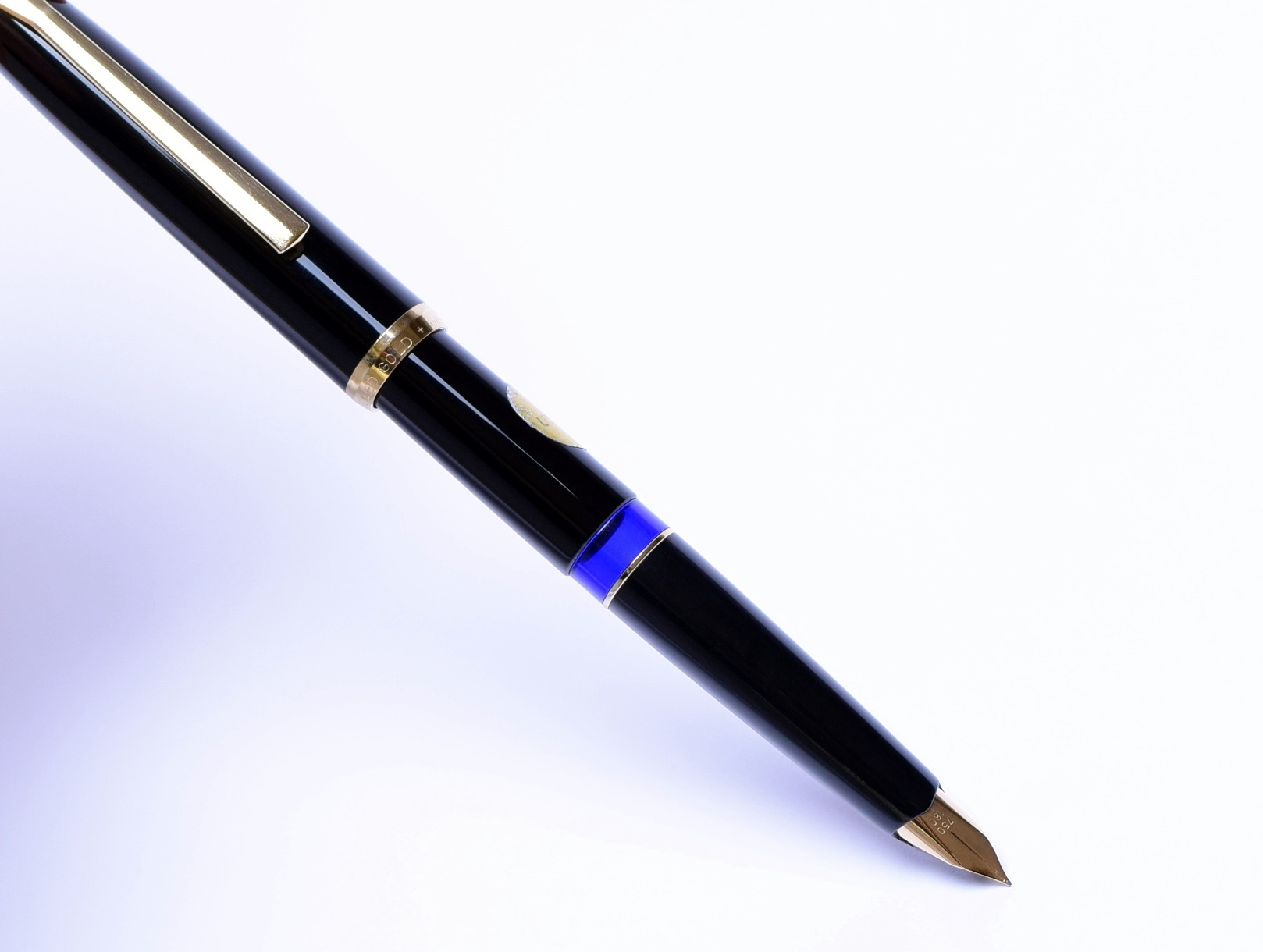 Rare 1973 Pelikan 30 (M30) Type 2 Rolled Gold & Black Resin 18K