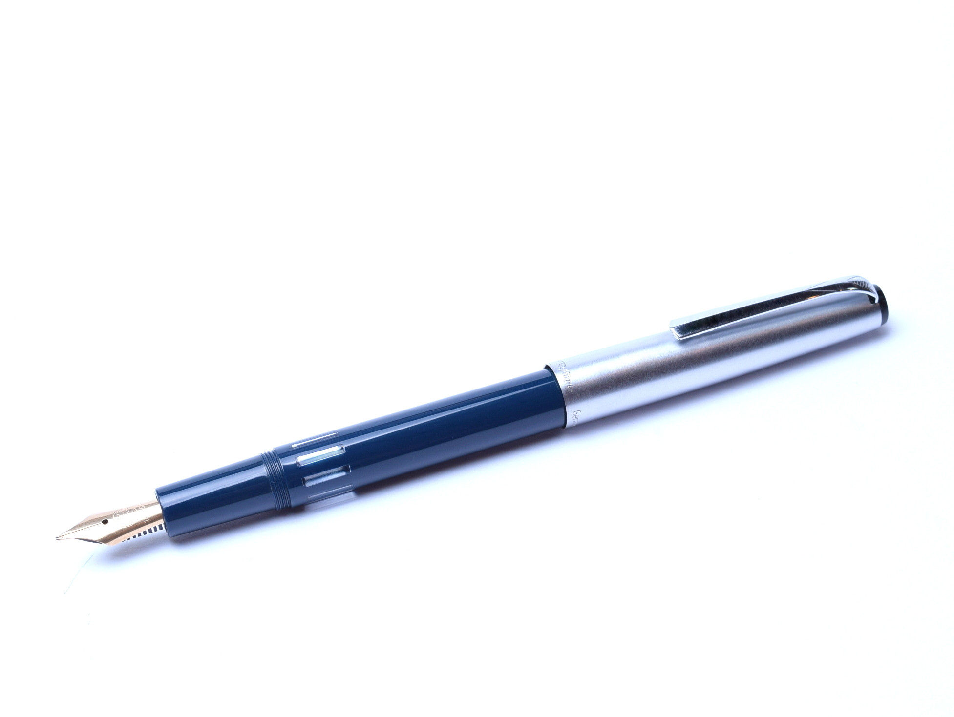 1970's Reform Classic Dark Blue and Steel Super Flexible 14K 585 Gold